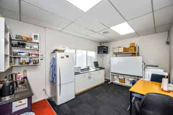 151 sqm High Profile Office