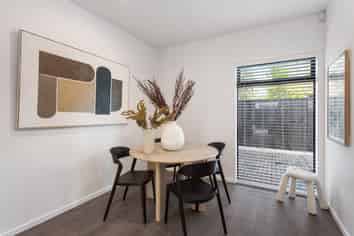 2/44 Winchester Street, Merivale
