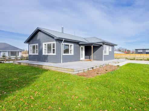 9C Lawrence Street, Otane