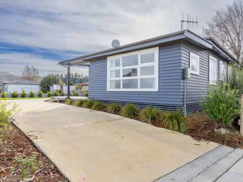 9C Lawrence Street, Otane