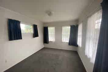 2/32 Park Estate Road, Papakura