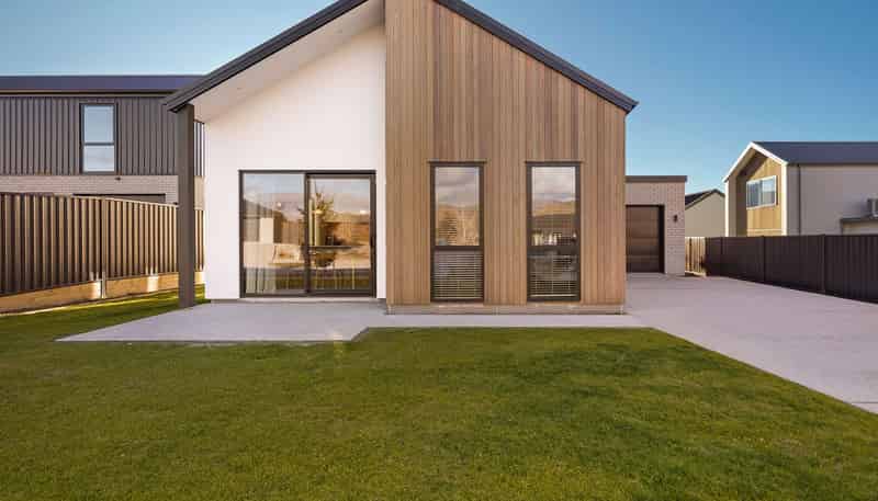 34 Wallis Drive, CROMWELL