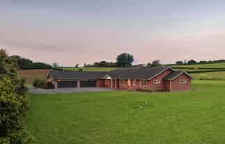 379a Aka Aka Road, Puni