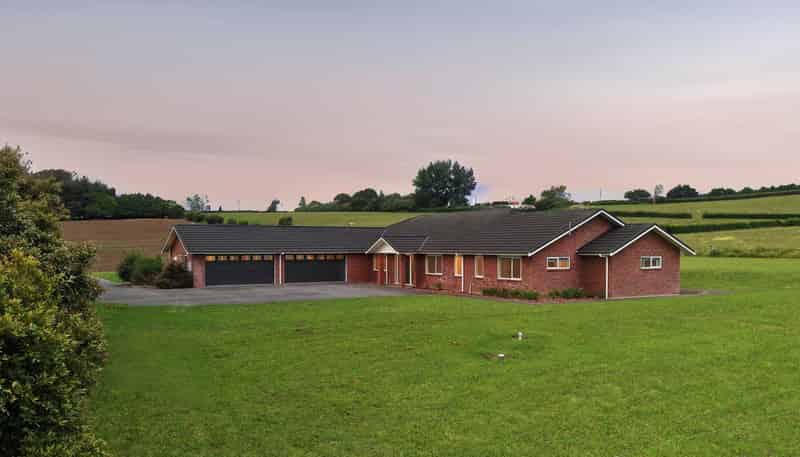 379a Aka Aka Road, Puni