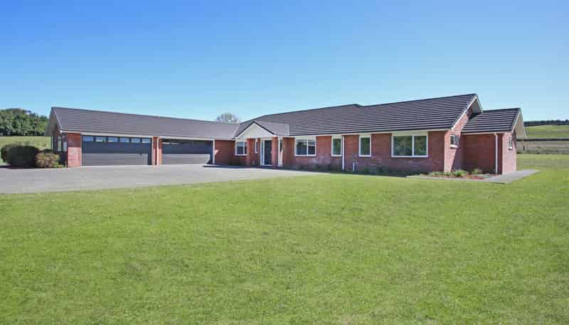 379a Aka Aka Road, Puni