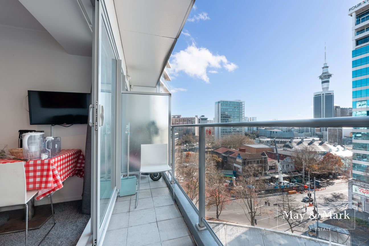 2 Beds 'Volt' bank-friendly – další