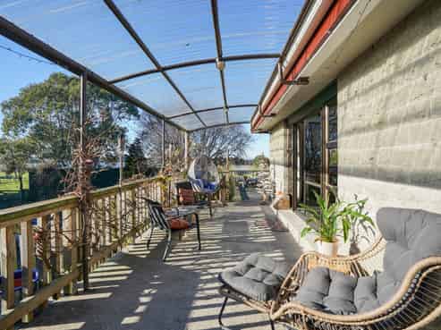 143 Black Road, Otatara