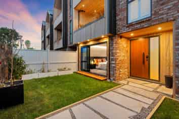 4/282 Point Chevalier Road, Point Chevalier