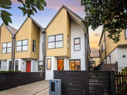 44 Glidepath Road, Hobsonville