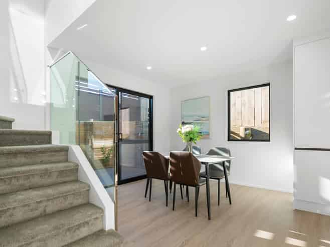 24F Roberts Road, Glenfield