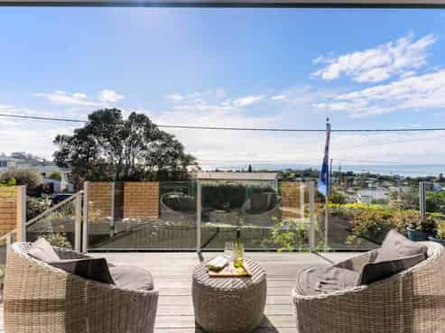 37 Brightside Road, Stanmore Bay