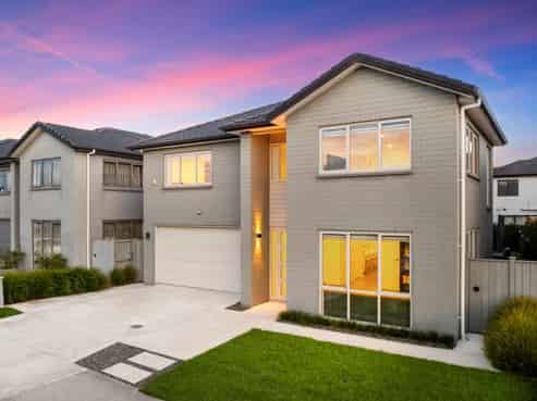 7 Horsefields Drive, Flat Bush