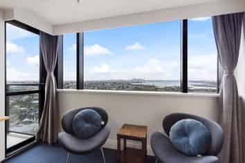 9-17 Byron Avenue, Takapuna