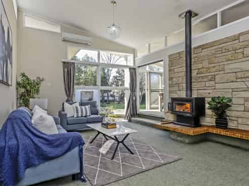 570 Lowe Street, Camberley