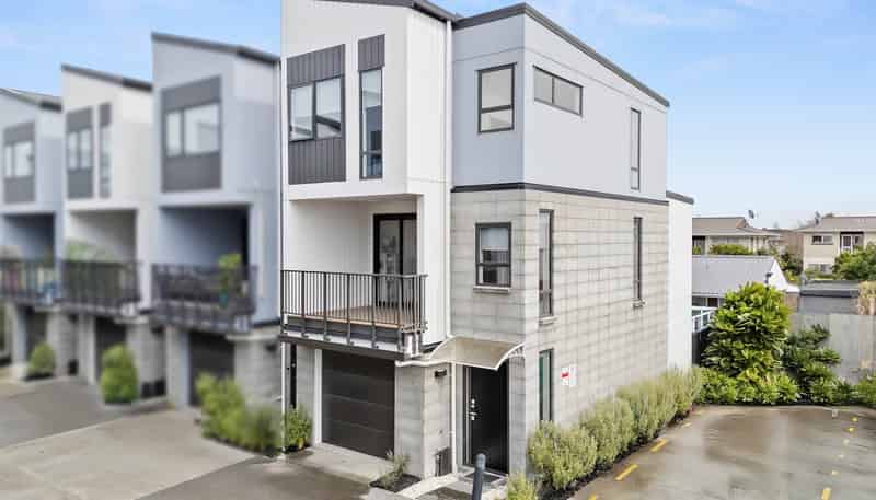 5 Houkura Way, Sandringham