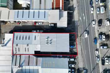 525M² WAREHOUSE / OFFICE
