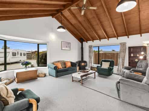 47 Frye Crescent, Albert Town