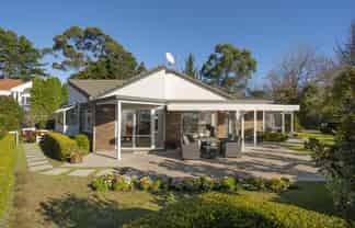 2/674L Ranginui Road, Welcome Bay