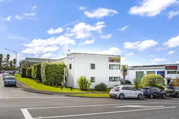 Functional Westgate Industrial or Trade Retail