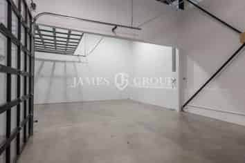 55M² BOUTIQUE RETAIL STORE IN ORAKEI BAY VILLAGE