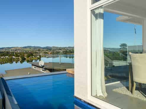 138 Grace Road, Avenues