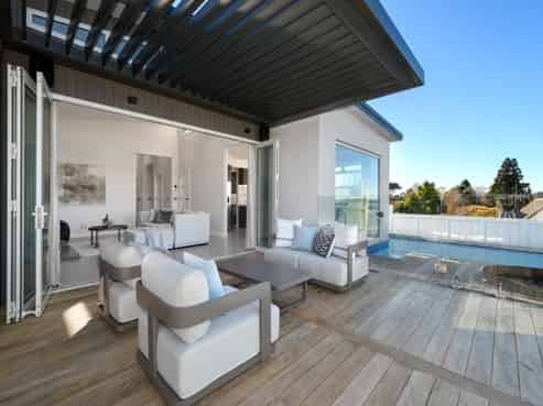 138 Grace Road, Avenues