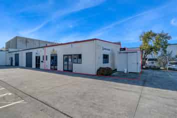 Industrial trades unit – Ideal for small operator