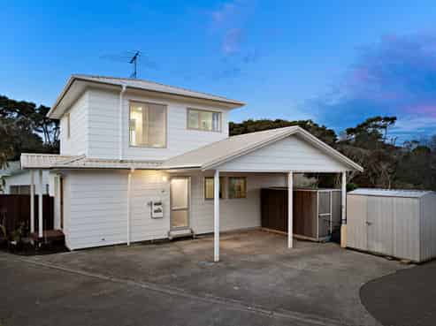 28 Shadon Place, Stanmore Bay