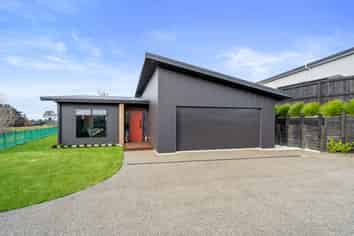 64 Les Wakefield Road, Mapua