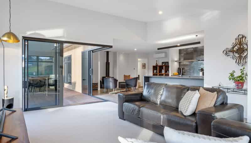 64 Les Wakefield Road, Mapua