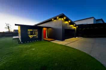 64 Les Wakefield Road, Mapua