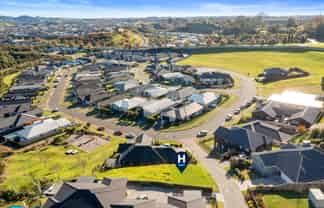 4 Kissling Terrace, Pyes Pa