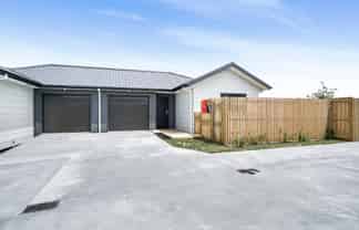 2/10 Michael Avenue, Dinsdale