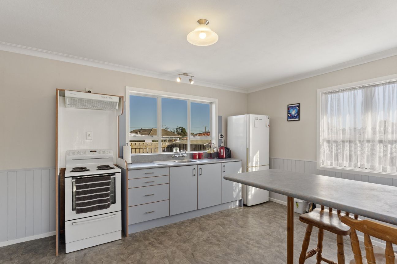 Fresh, Modern and Move-In Ready - Meer