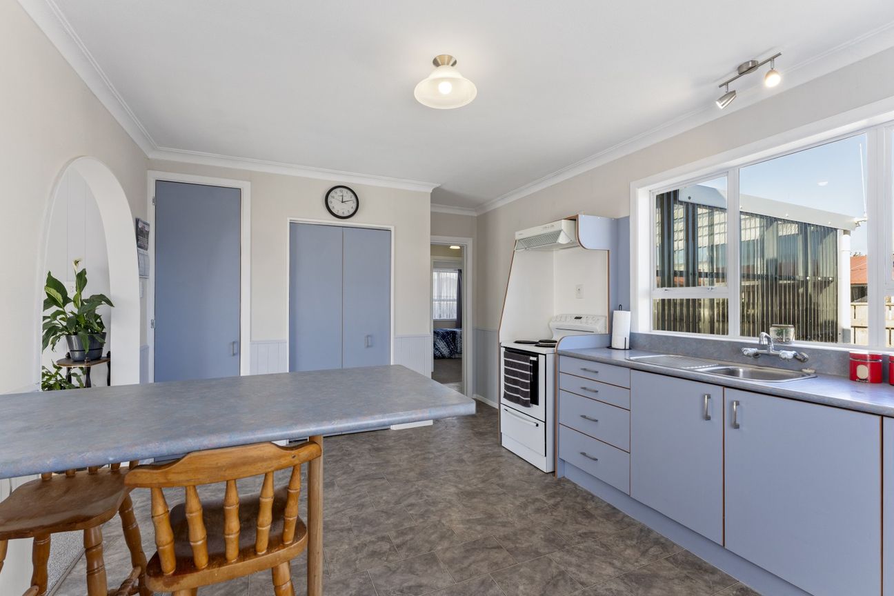 Fresh, Modern and Move-In Ready - Aanzicht 6