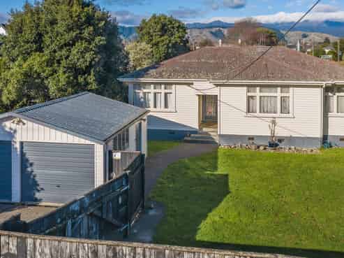 76 Parker Avenue, Levin