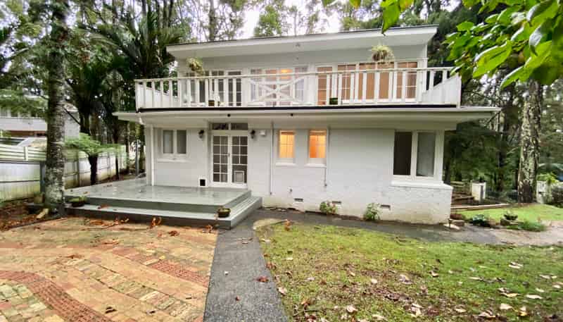 12 Manuka Road, Titirangi