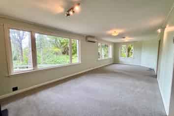 12 Manuka Road, Titirangi