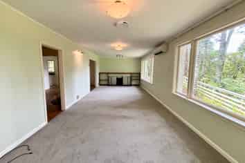 12 Manuka Road, Titirangi