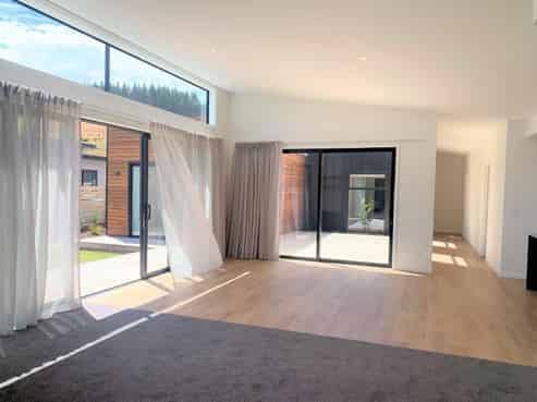 17 Mills Road, Wanaka