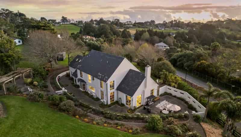 15 Tiffany Close, Totara Park