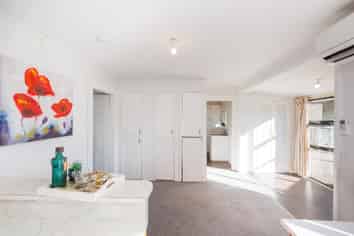 21 Edgeware Road, Palmerston North