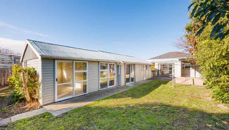 21 Edgeware Road, Palmerston North