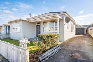 21 Edgeware Road, Palmerston North