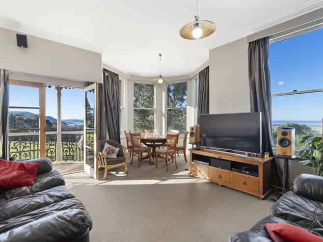 101 Eglinton Road, Mornington