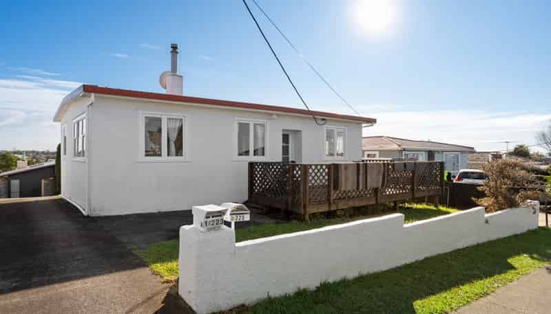 223 Sturges Road, Henderson