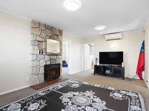 223 Sturges Road, Henderson