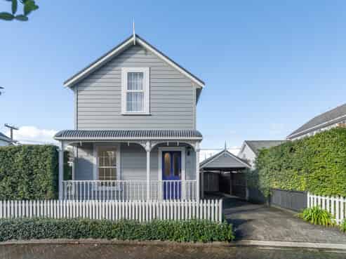 34 Beach Road, Northcote Point