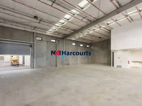 Versatile Industrial Warehouse