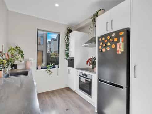 2 Kerewhenua Crescent, Hobsonville